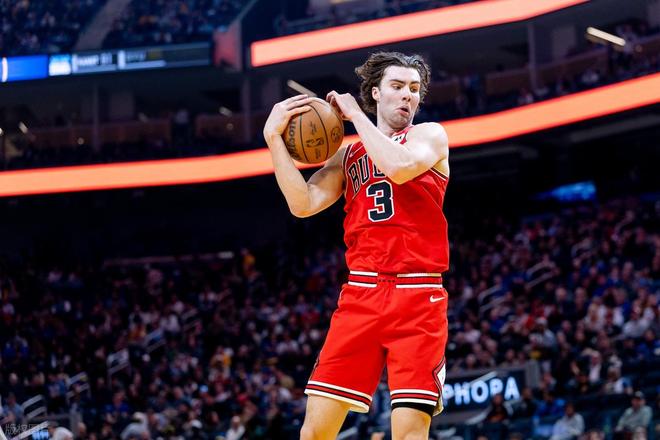 p阿德巴约83分封神热火大胜奇才，佩恩32分率队逆