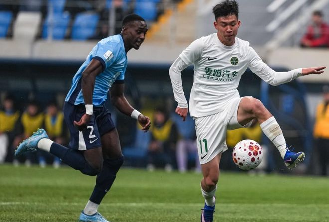 大连英博3-0完胜浙江队 李国旭率队三连胜创纪录