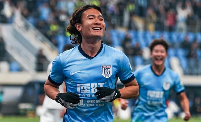 大连英博3-0完胜浙江队 李国旭率队三连胜创纪录