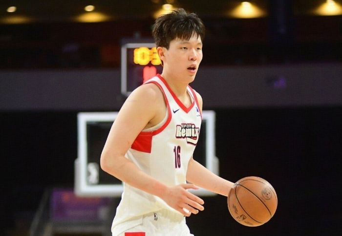 杨瀚森适应NBA环境面临挑战 语言障碍成关键因素